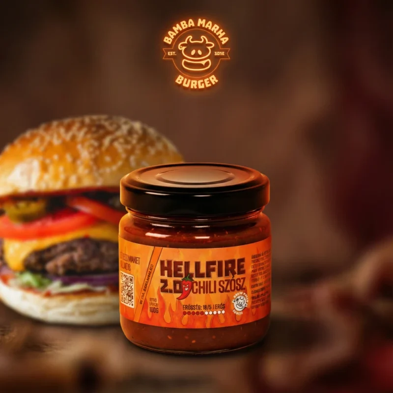 Bamba Marha burger Hellfire 2.0 chili szósz az asztalon, mögötte pedig a burger